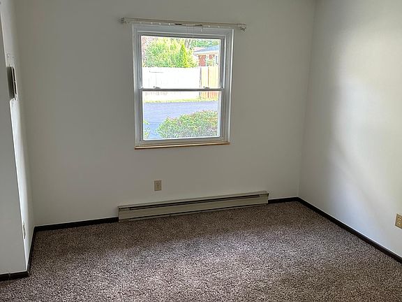 5th image of 363 Leisure Dr APT 4