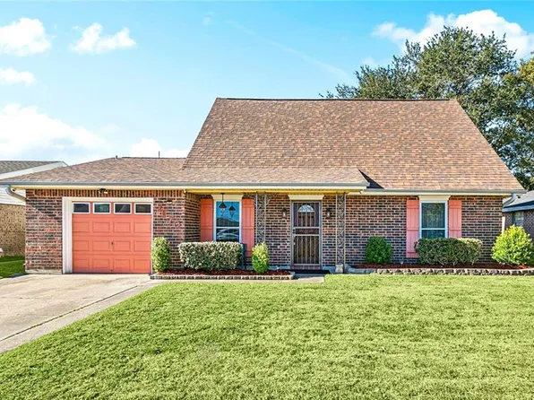 7670 Inlet Ln, New Orleans, LA 70128