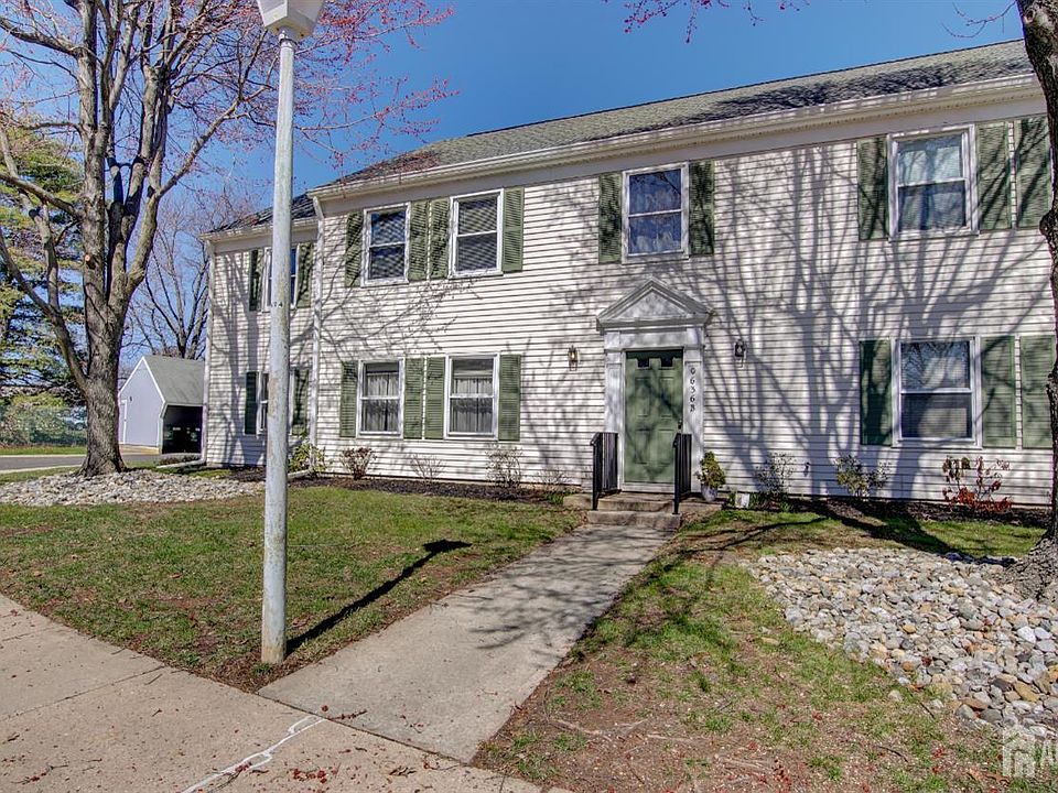 1st image of 636 Yale Way #O