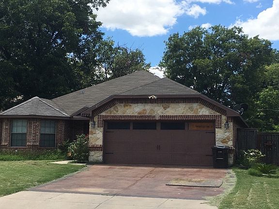 2nd image of 3729 Neches St