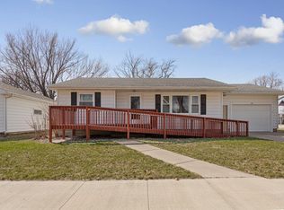 137 2nd Ave N, Waldorf, MN 56091