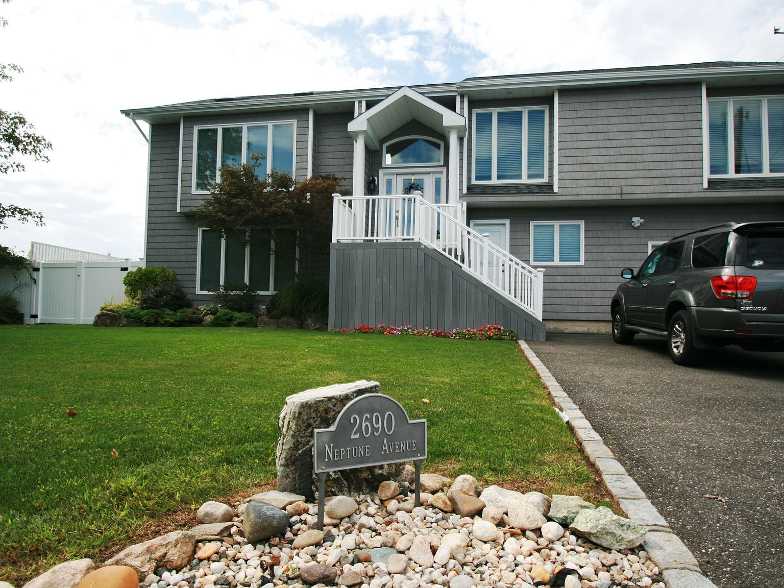 2690 Neptune Ave, Seaford, NY 11783 Zillow