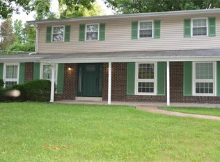 609 Chartier Dr, Saint Louis, MO 63135