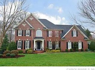 8620 Woodmere Crossing Ln, Charlotte, NC 28226