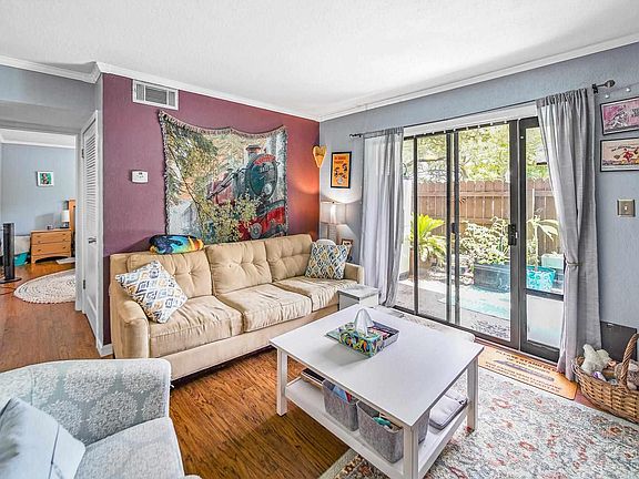 3rd image of 2201 Scenic Hwy APT B4