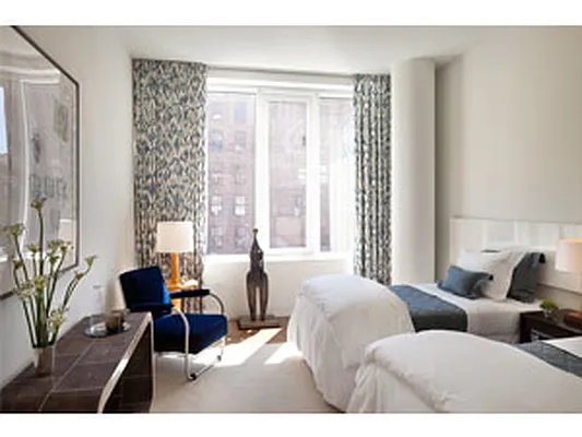 Sold by Corcoran | media 25