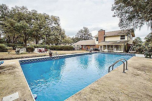 2nd image of 2609 Lucerne Dr