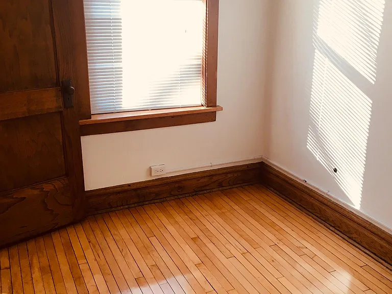 3233 S Union Ave #2 — Photo 3