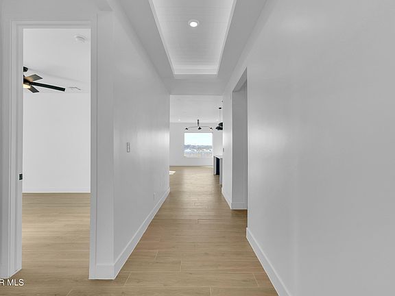 4th image of 13333 Emerald Pearl Dr