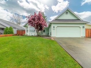 1610 Daugherty Ave, Cottage Grove, OR 97424