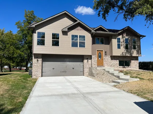410 E Main St, Saint Jacob, IL 62281