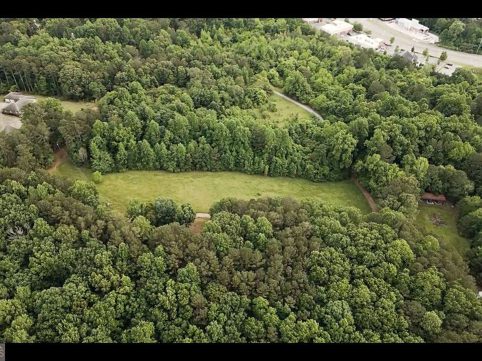 2nd image of 305 Ridge Rd