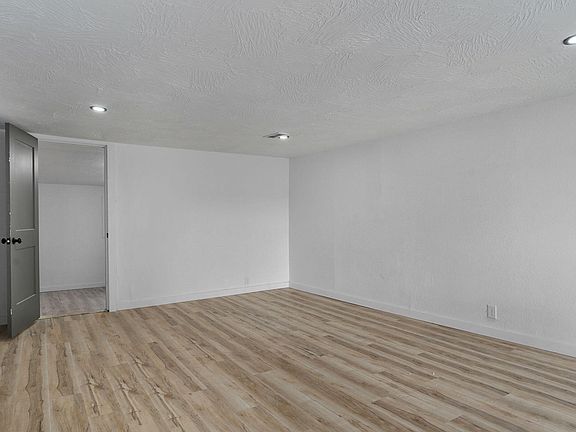 5th image of 1835 N Old Orchard Avenue