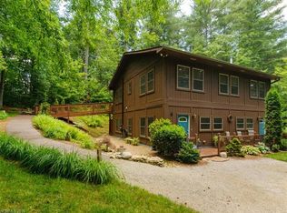 75 Wisdom Ln, Hendersonville, NC 28739