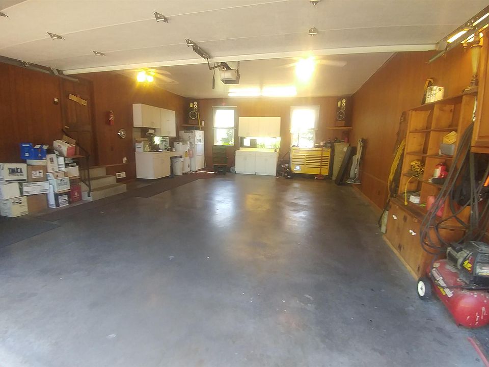 2nd image of 5070 Chesterfield Dr