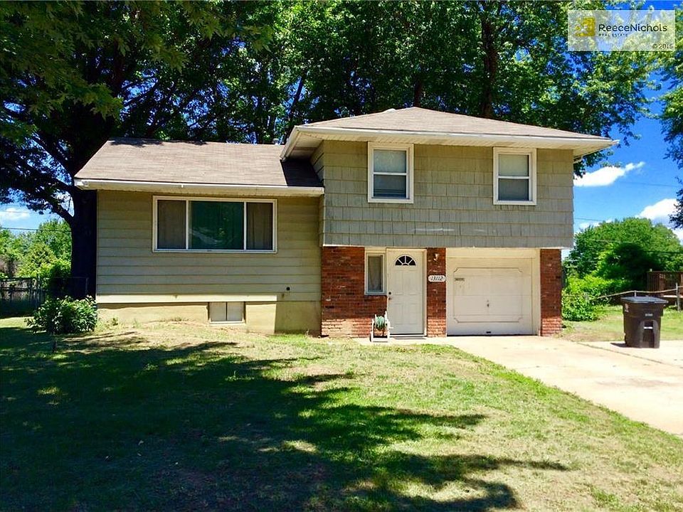 Home needs some TLC but in. Well maintained neighborhood.