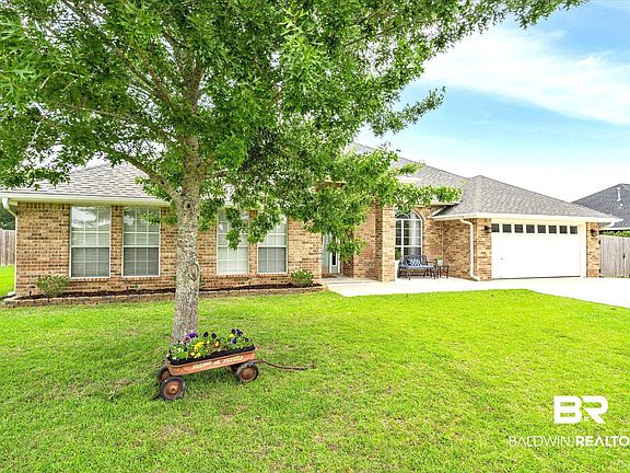 2nd image of 204 Heather Ln