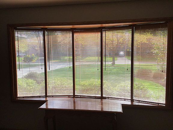 4th image of 4584 Azalea Ln