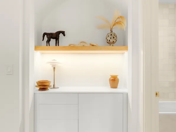 980 Metropolitan Avenue image 15 of 21