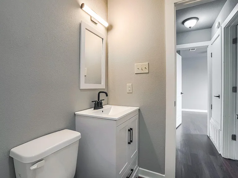 5909 Lago Vista Way #B — Photo 16