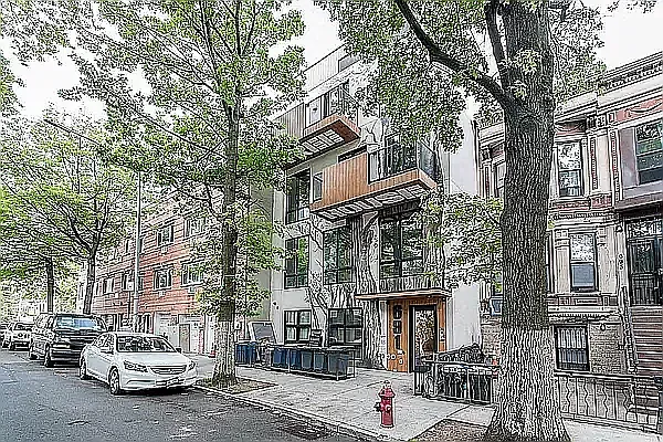 Rented by MADEHOME | media 21