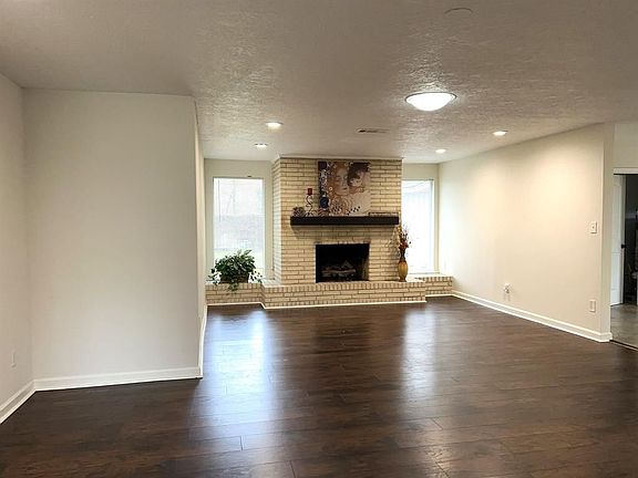 2nd image of 3024 Inwood Dr