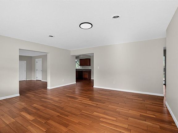4th image of 4600 NE 22nd Ave