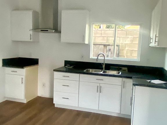 2nd image of 150 W 55th St #2