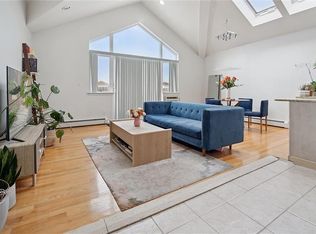 1523 74th St APT 3F, Brooklyn, NY 11228