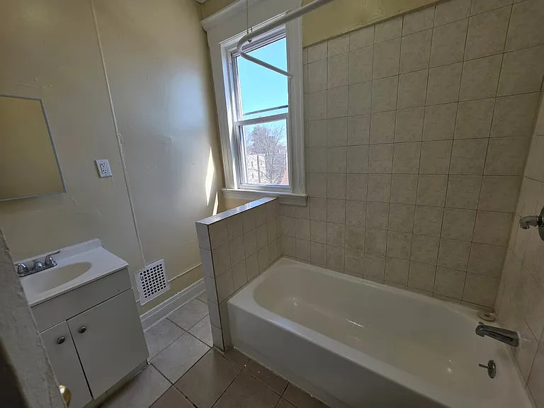 52 Dickerman St #O3L — Photo 3