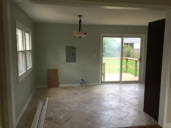 3rd image of 16725 Highview Ave