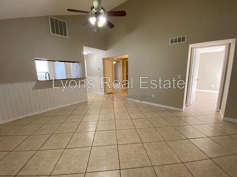 17407 Ellie Dr — Photo 23