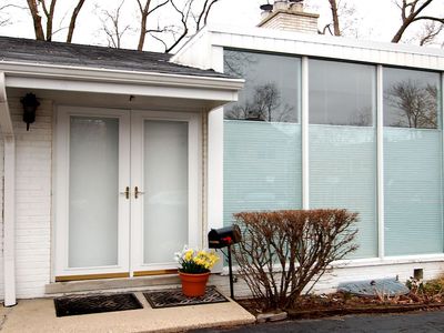 1868 Grove St APT F, Glenview, IL, 60025