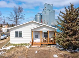 402 6th St, Manvel, ND 58256