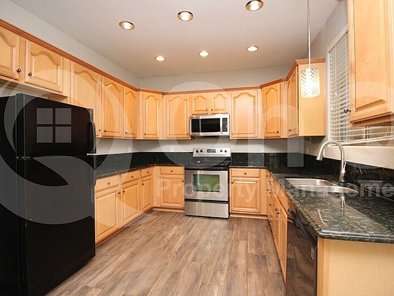 5th image of 26779 N 176th Ln