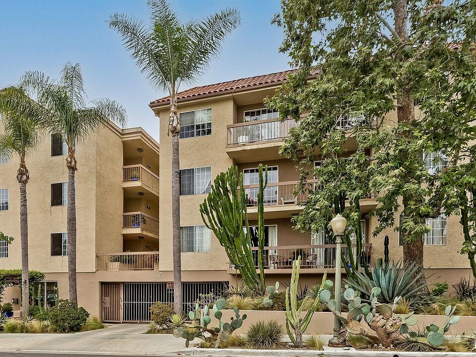 1st image of 2263 Fox Hills Dr APT 103
