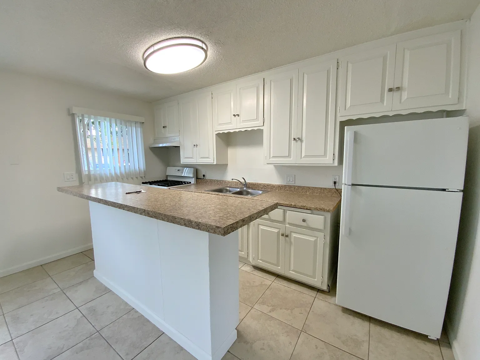 1 bed, 650 sqft, $1,695 — Photo 3