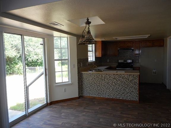 5th image of 259 S 163rd East Ave