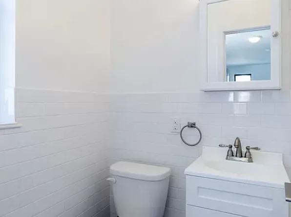 119 West 15th Street image 4 of 5