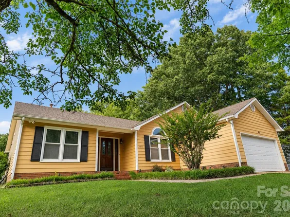 11513 Waterflower Ln, Charlotte, NC 28262