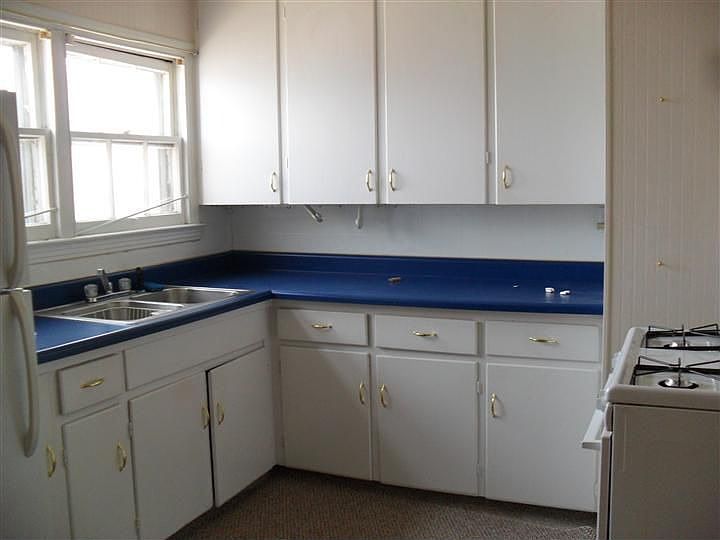 504 S Lakin St, Lakin, KS 67860 Zillow