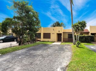 308 NW 43rd Pl, Deerfield Beach, FL 33064