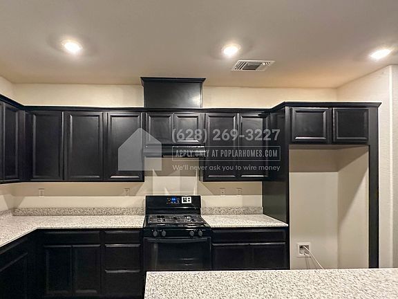 5th image of 3028 Club Center Dr