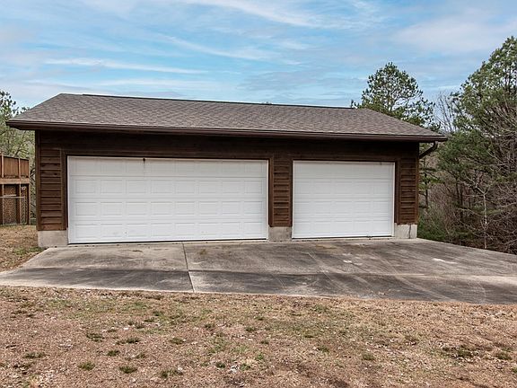 2nd image of 180 Kaitlan Ln