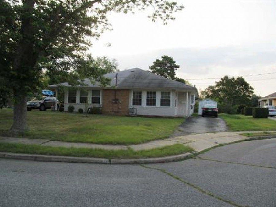 1st image of 7 Palm Springs Ct