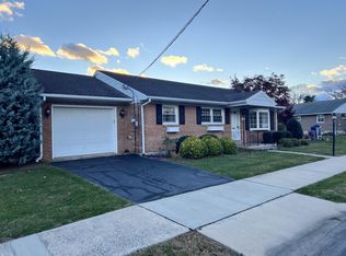 116 W Lincoln Ave, Robesonia, PA 19551