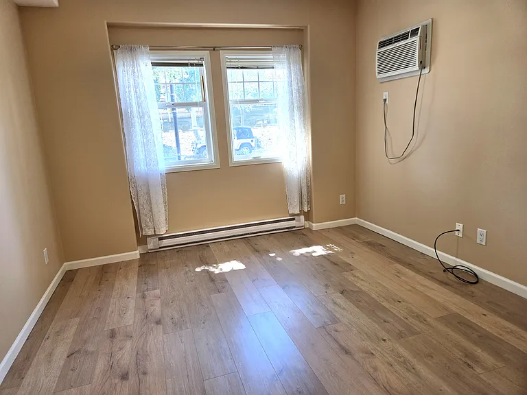550 Lorne St #104 — Photo 19