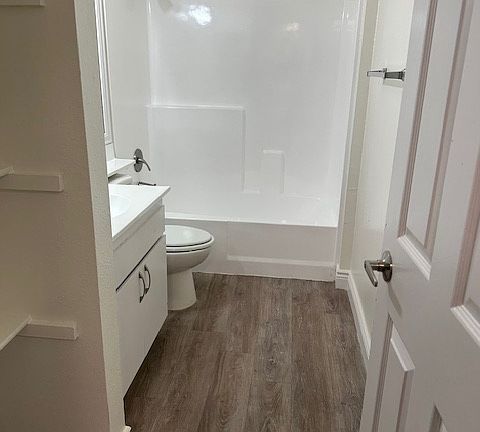 2nd image of 14008 McClure Ave APT P