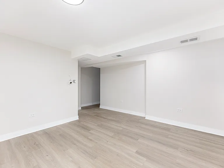 4819 W Barry Ave #1G — Photo 14