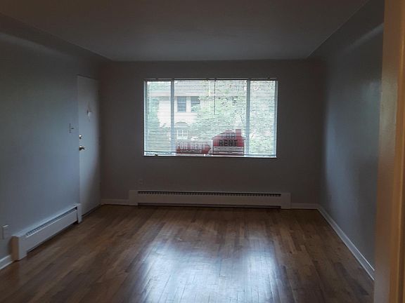 2nd image of 618 E 9th Ave